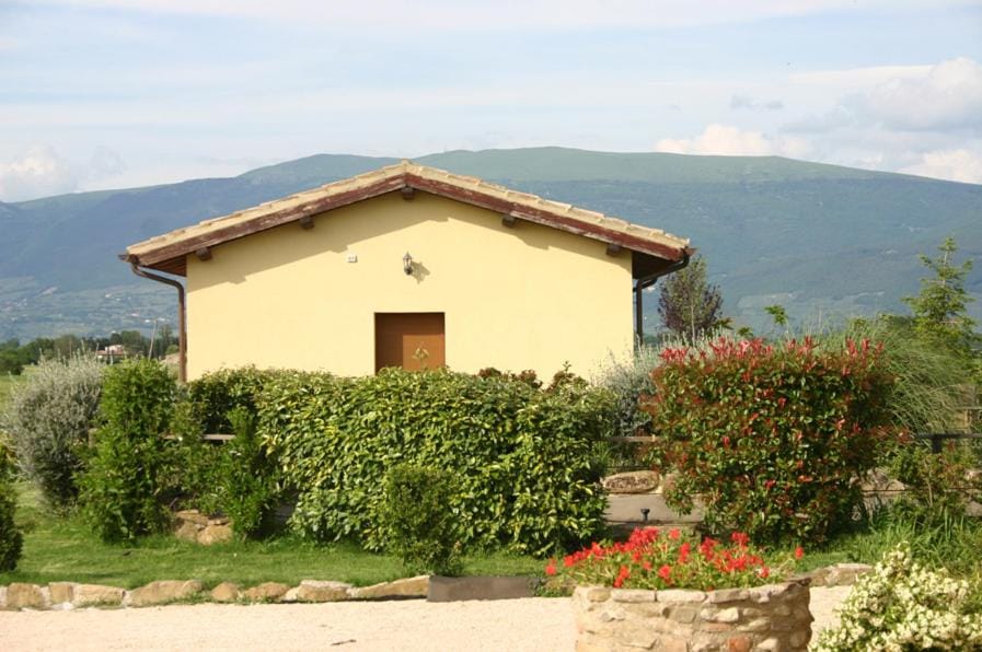Agriturismo La Tana Del Lupo Farm Stay in Umbria