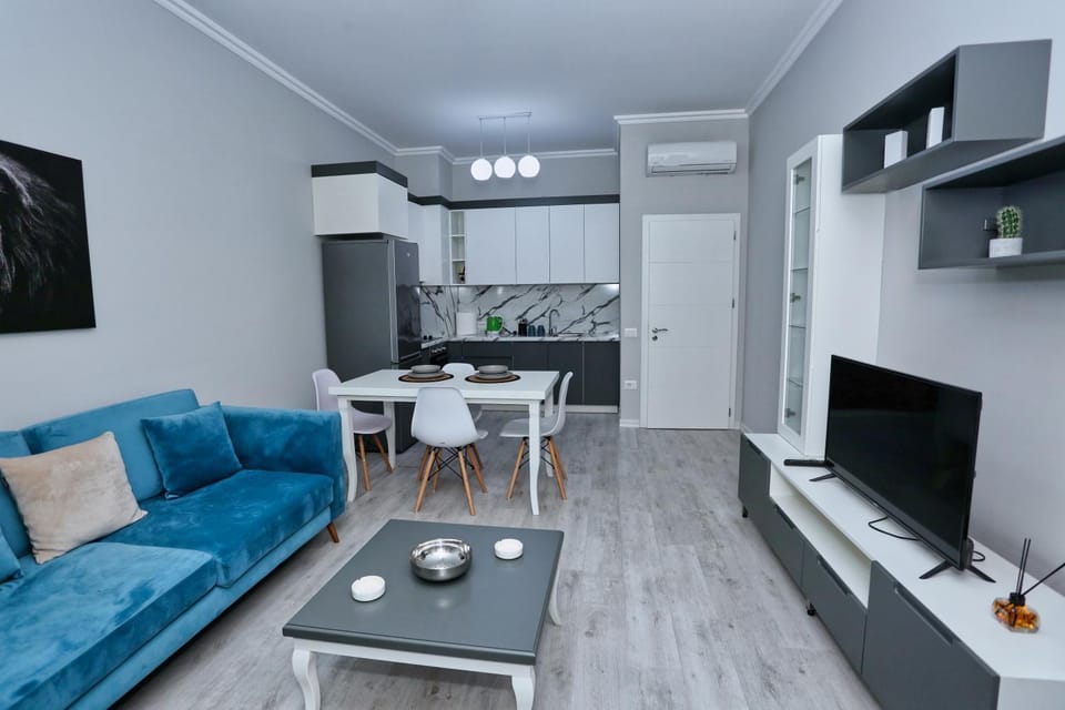 TV and multimedia, Dining area, Evening entertainment, minibar, oven