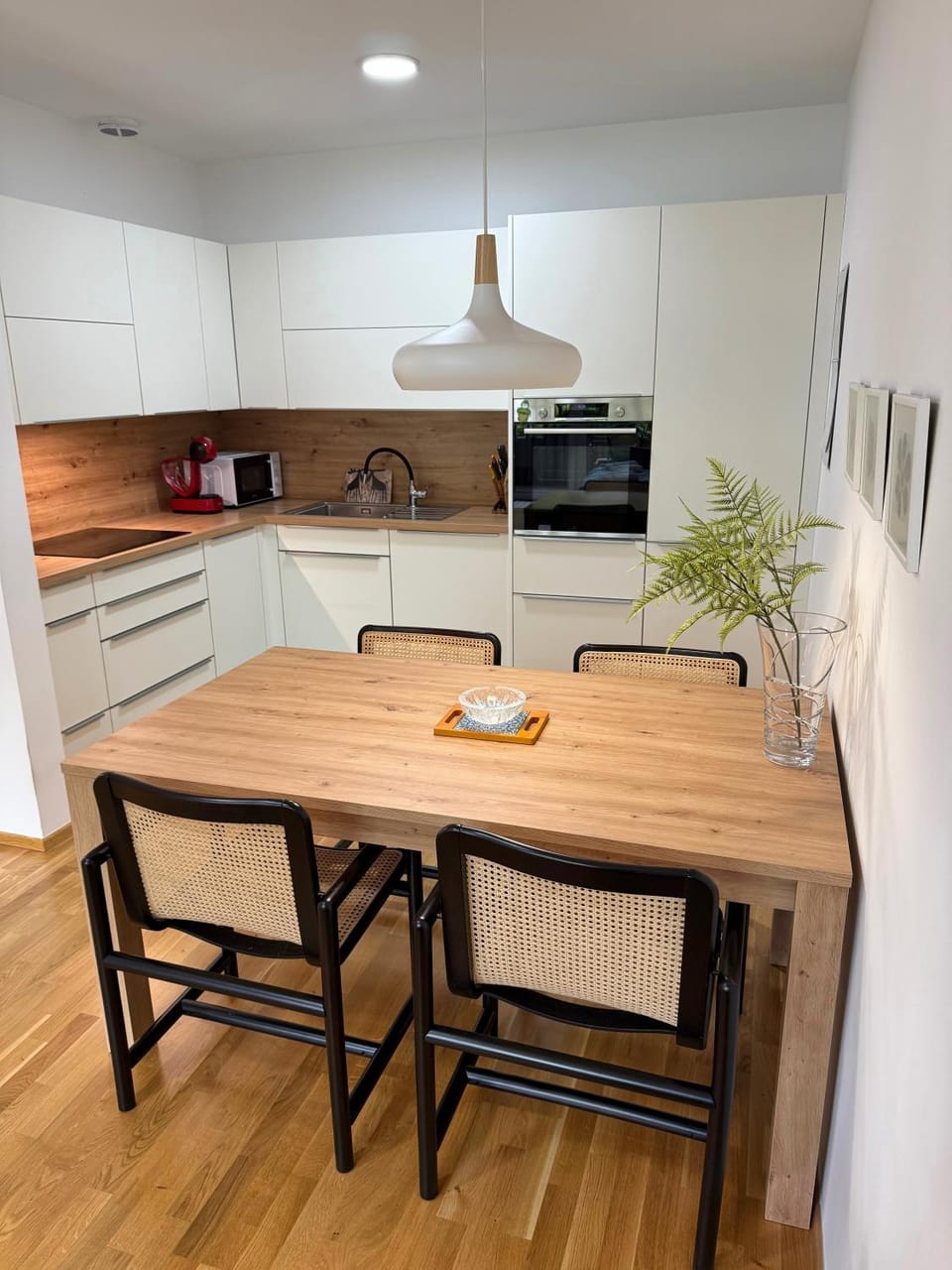 Kitchen or kitchenette, Dining area, dishwasher, oven, stove, toaster