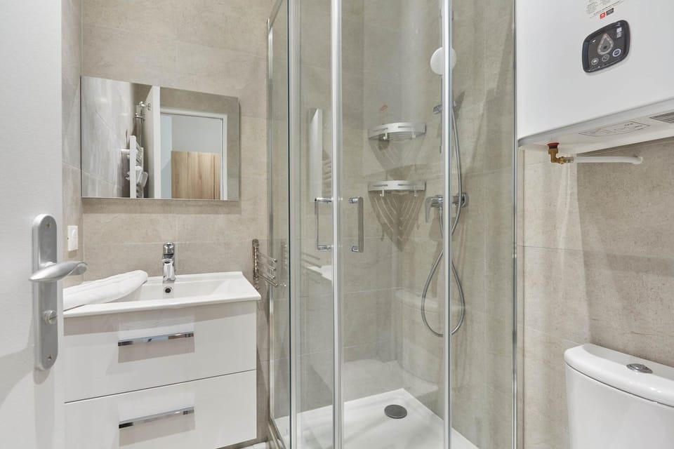 Shower, Bathroom