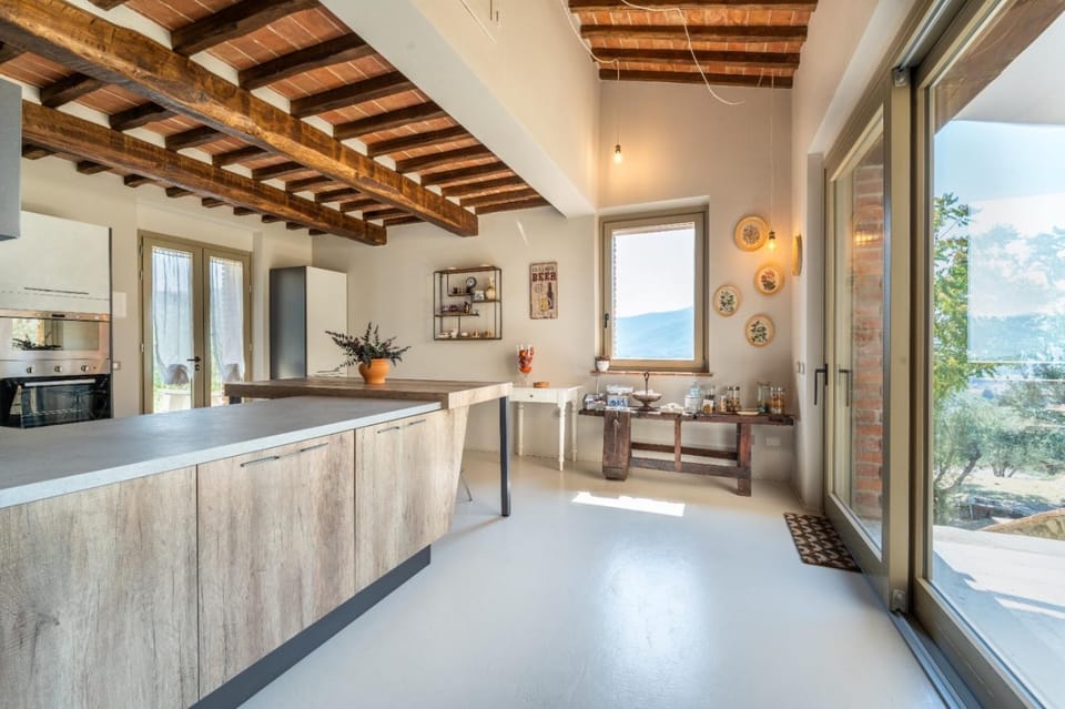 Kitchen or kitchenette, Breakfast