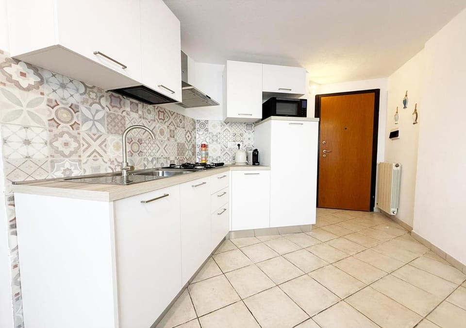 Kitchen or kitchenette, stove, kitchen
