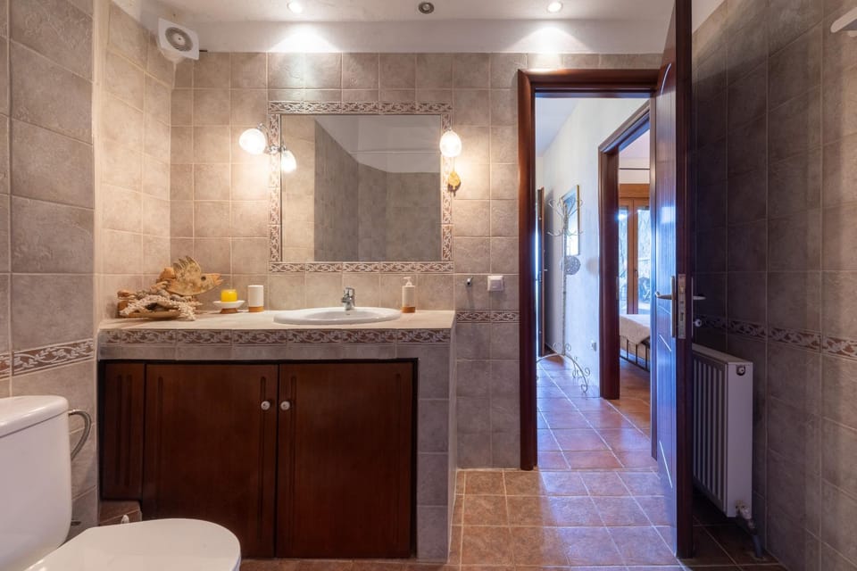 Toilet, Bathroom, Bath