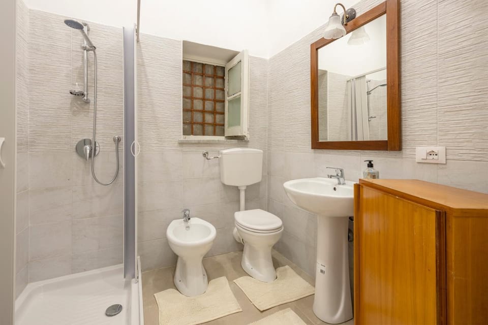 Bathroom, Living room