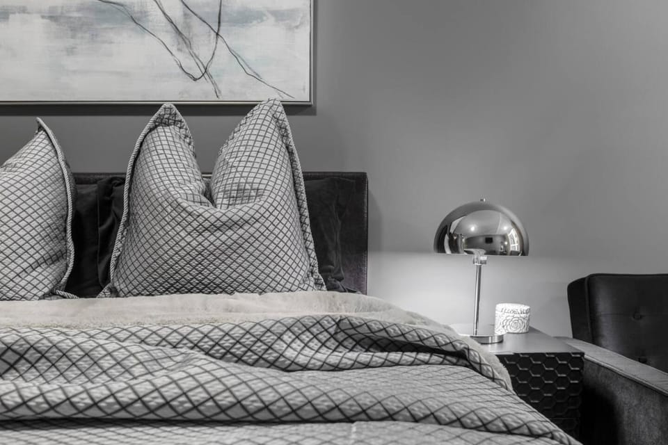 Cozy and Central Studio in Melbourne CBD at QV Market Apartment in Melbourne