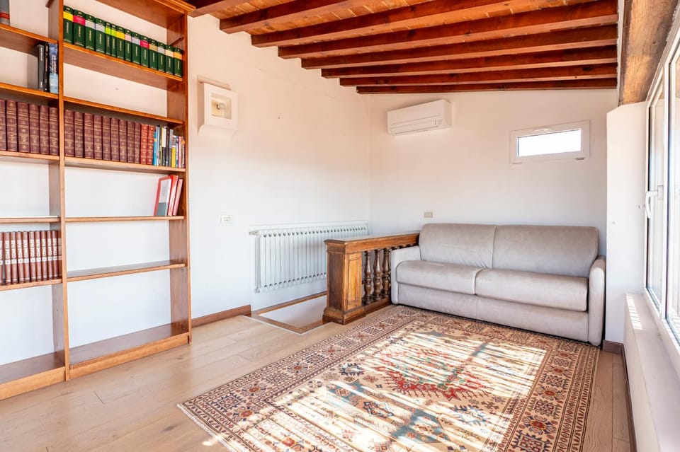 Library, Living room, Seating area