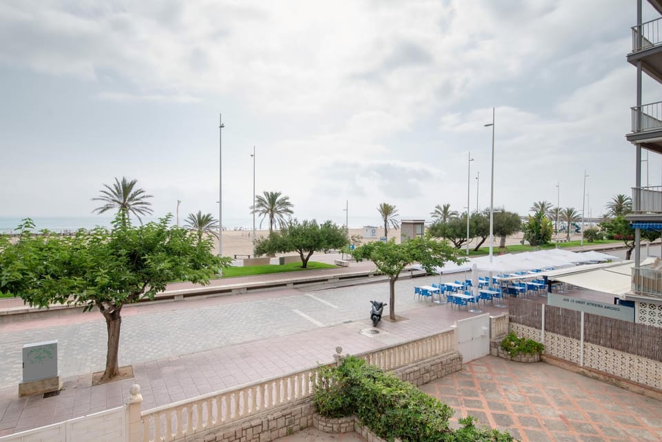 Natural landscape, Balcony/Terrace, Sea view