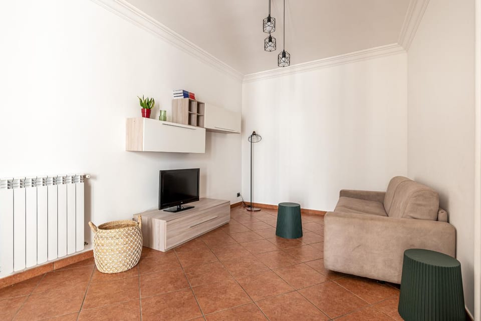 Communal lounge/ TV room, Living room
