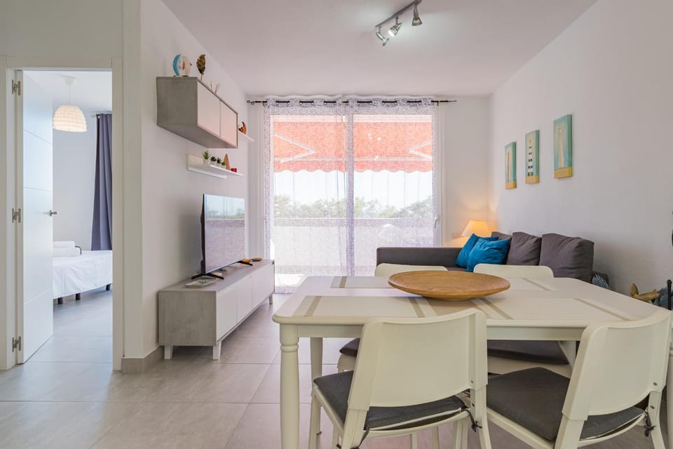 2BR Azahara Dream - Pool & Seaviews House in Playa de las Americas