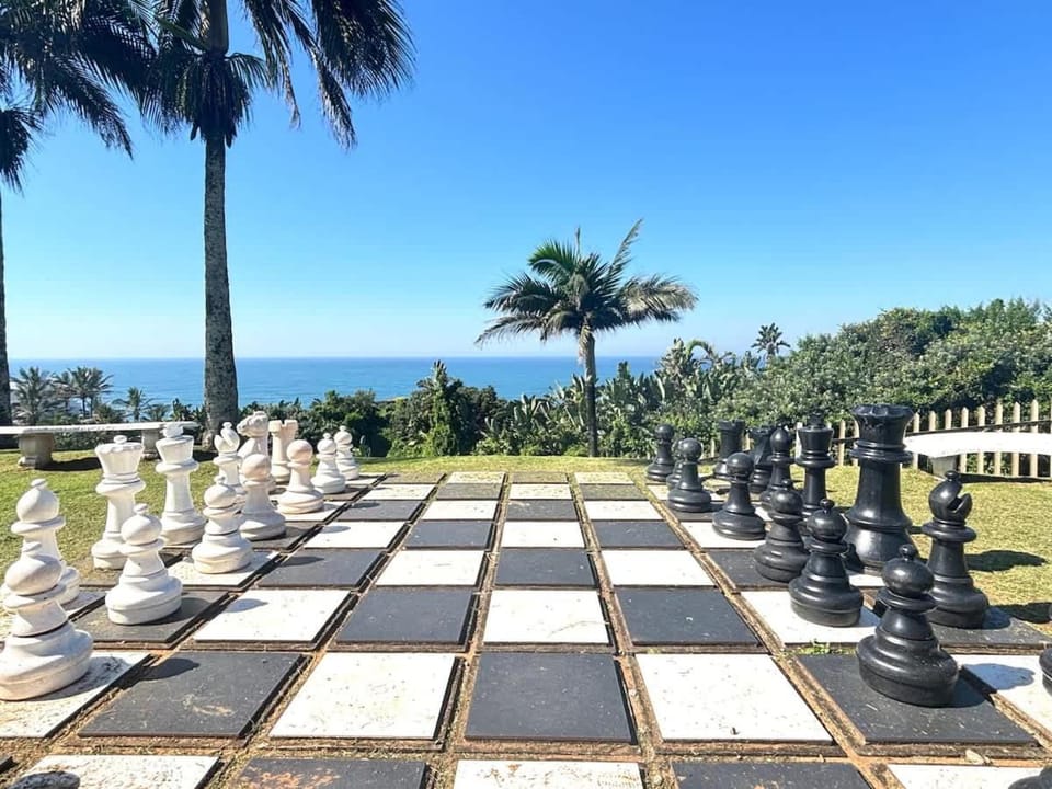 Chakas Rock Ocean Vista! Apartment in Dolphin Coast