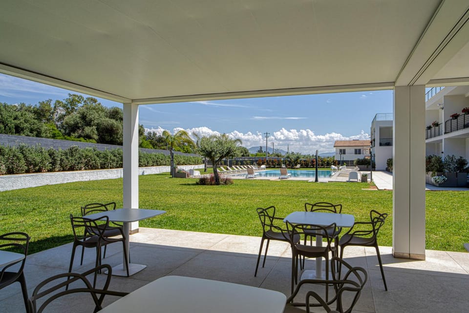 Patio, Day, Garden, Other, Garden view, Pool view, sunbed