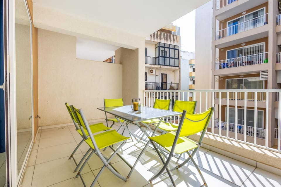 Property building, Balcony/Terrace