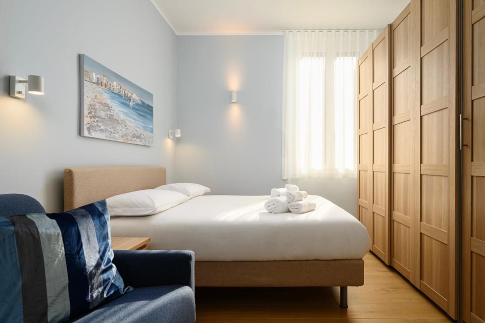 Seating area, Bedroom