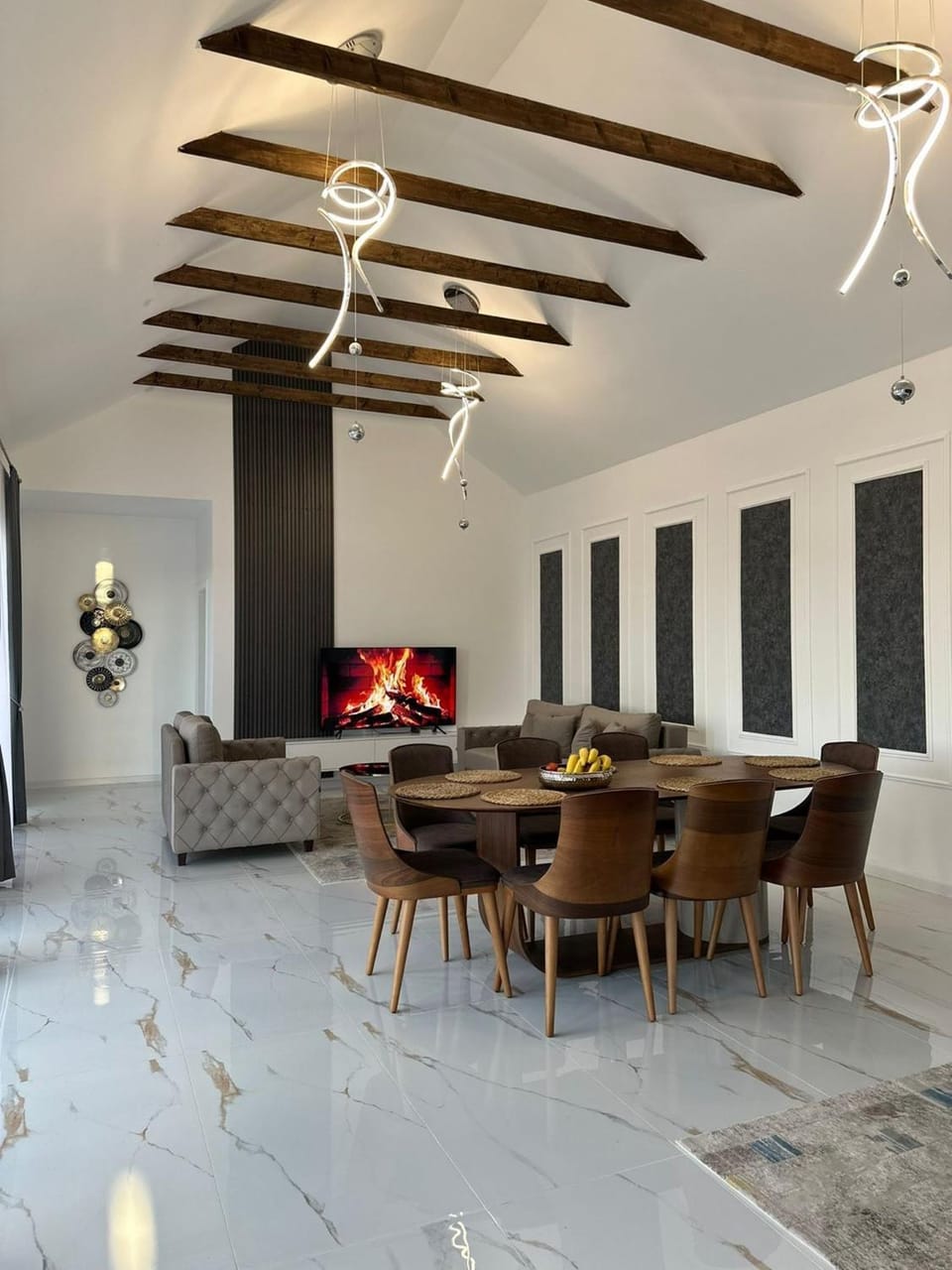 Living room, Seating area, Dining area