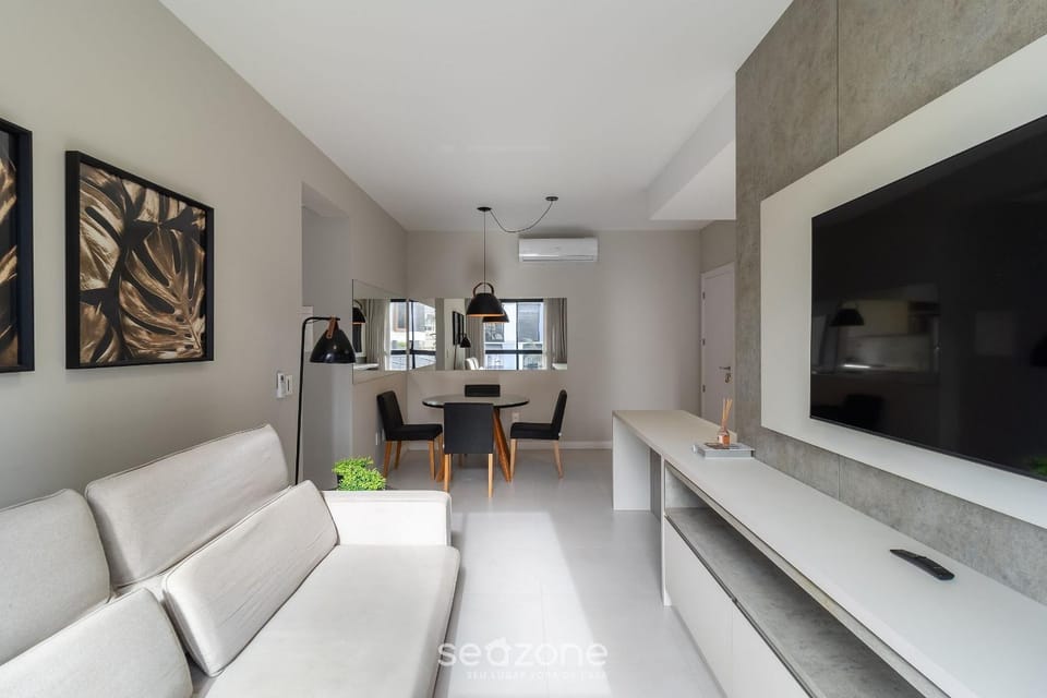 TV and multimedia, Living room, Dining area