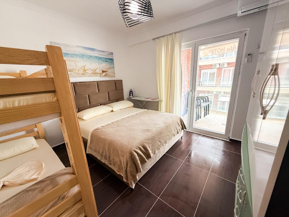Bed, Photo of the whole room, Bedroom, bunk bed, towels