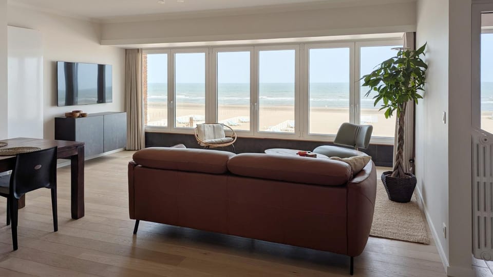 Living room, Sea view