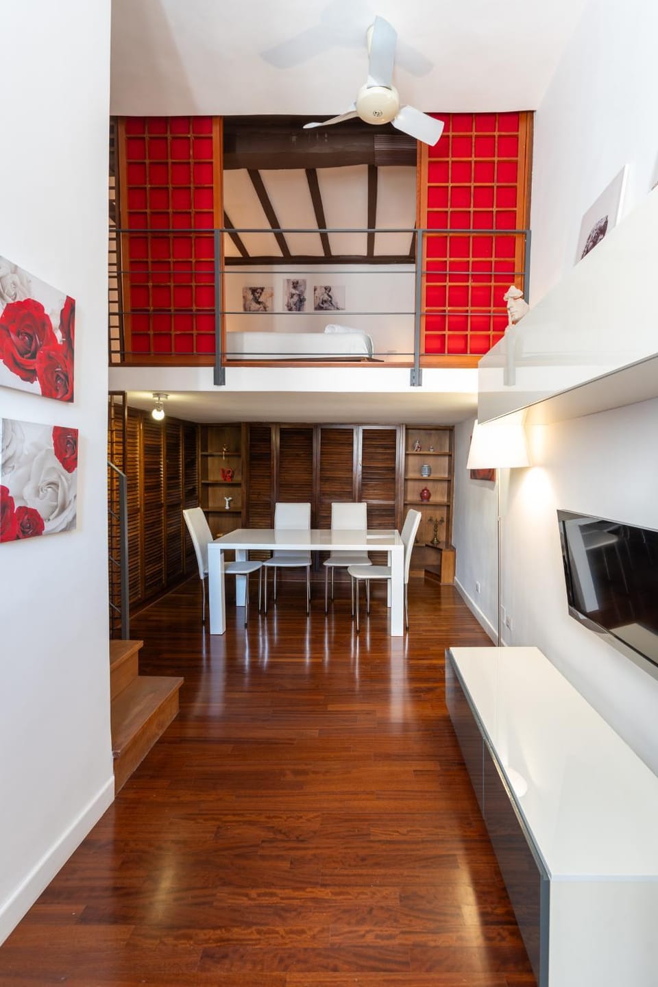 TV and multimedia, Seating area, Dining area, Bedroom