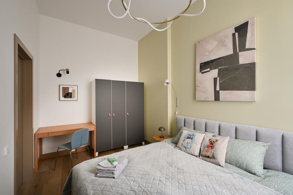 Premium 1BR Historic Building 5 min Old Town Apartment in Riga