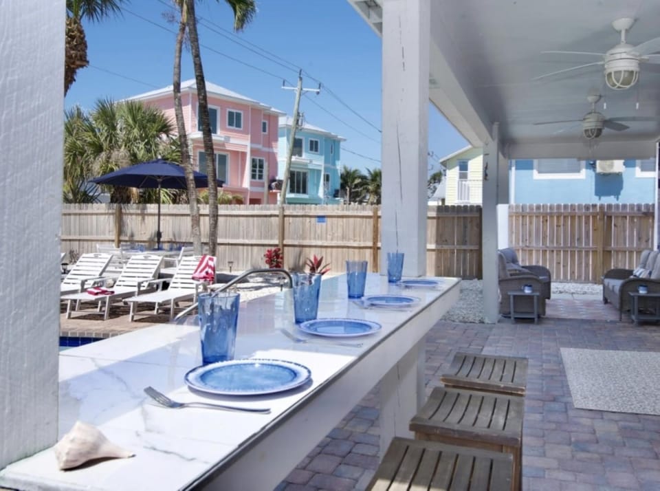 Patio, Balcony/Terrace, Seating area