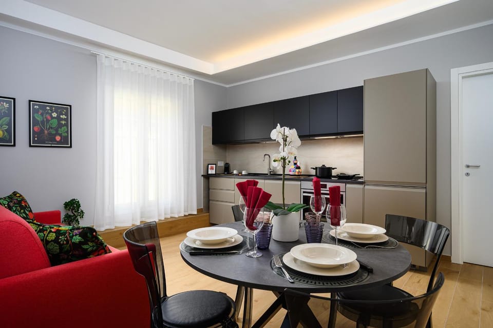 Kitchen or kitchenette, Living room, Dining area