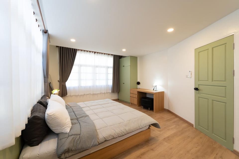 2BR at heart of Chiangmai City with Bathtub Apartment in Chiang Mai