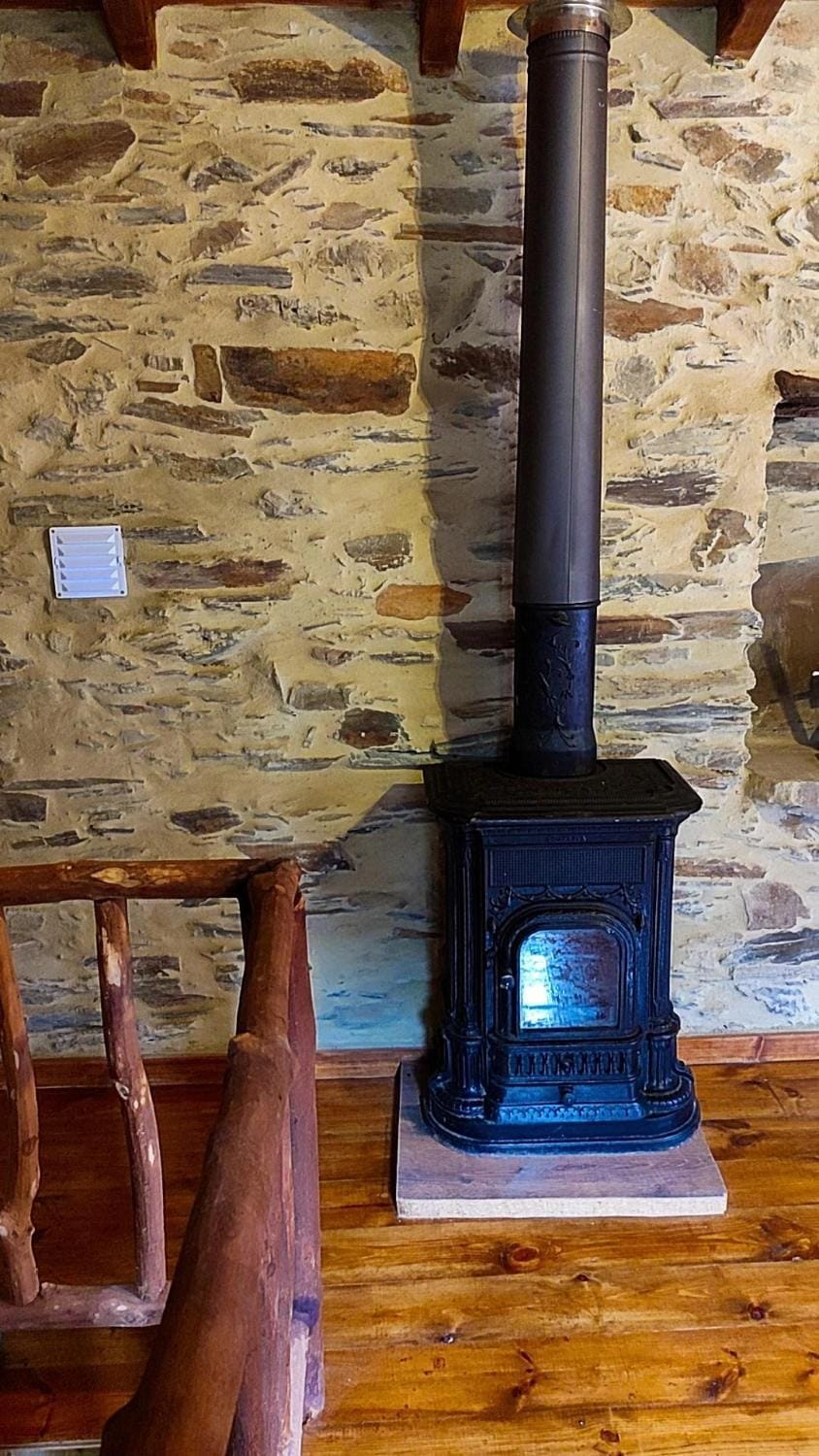 Living room, fireplace