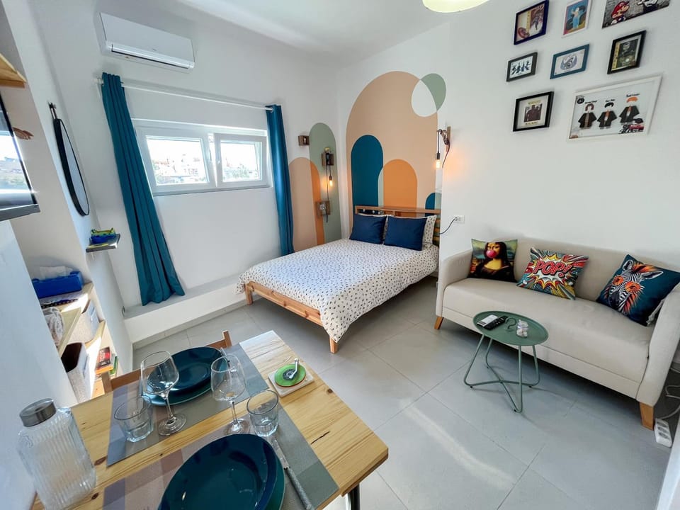 Living room, Dining area, Bedroom