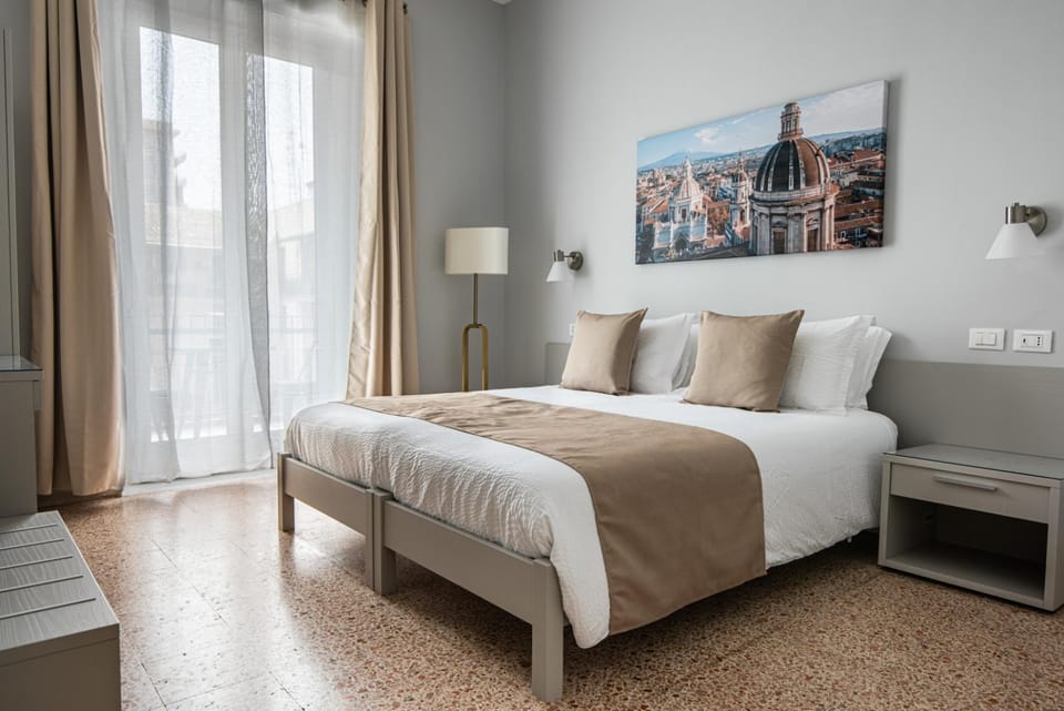 Bed, Photo of the whole room, Bedroom, internet