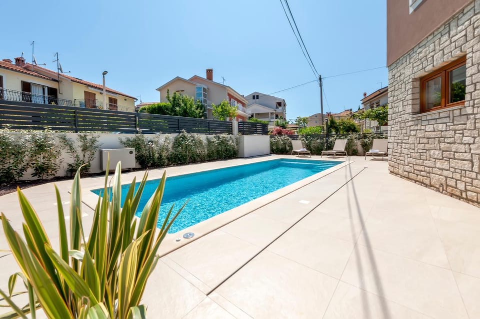 Property building, Pool view, Swimming pool
