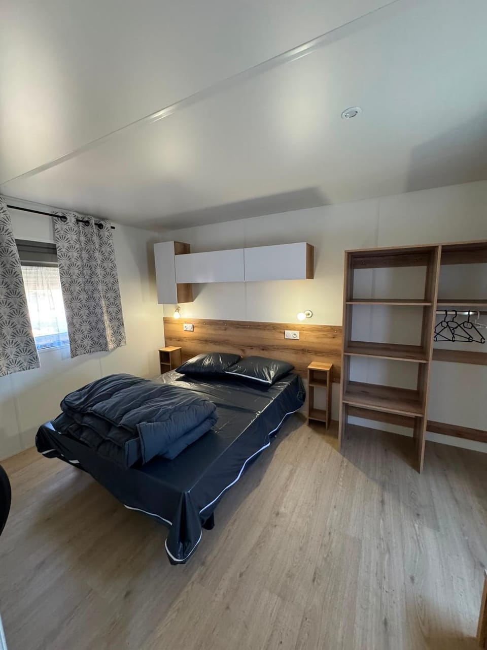 Camping Cristal d'Opale Campground/ 
RV Resort in Hauts-de-France