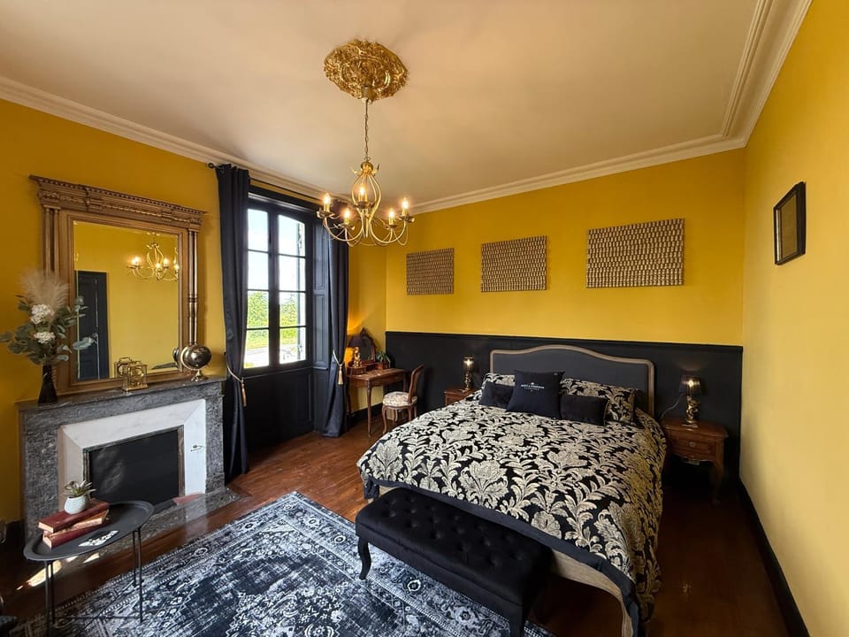 Bed, Bedroom