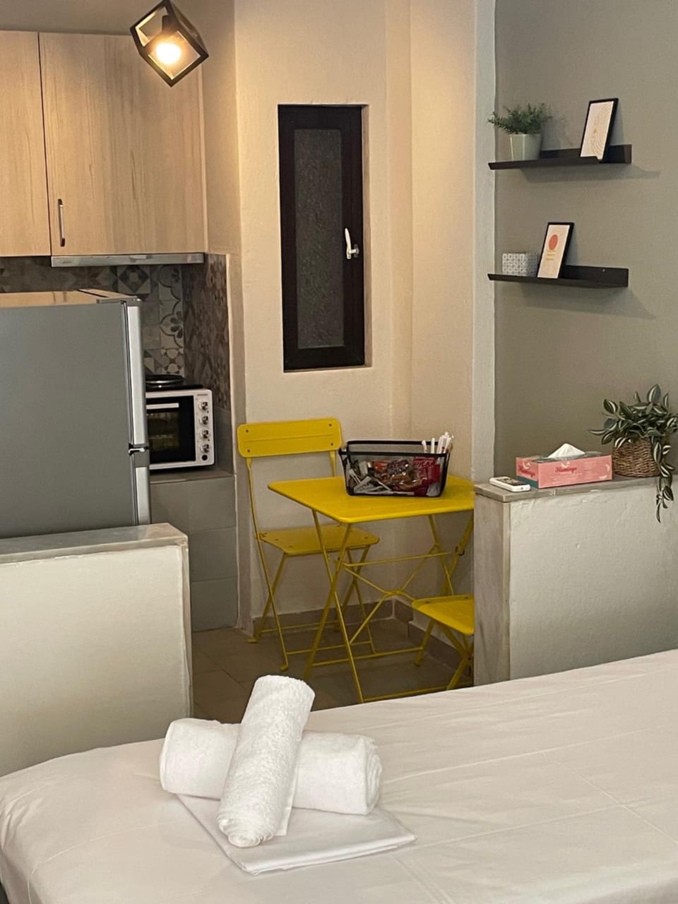 Kitchen or kitchenette, oven, toaster