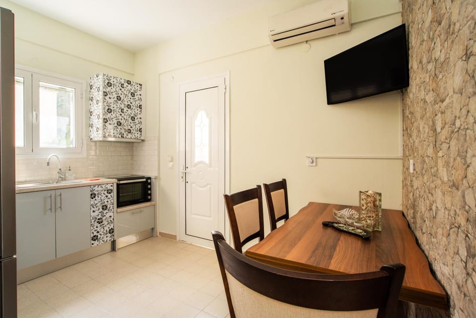 TV and multimedia, Dining area, kitchen