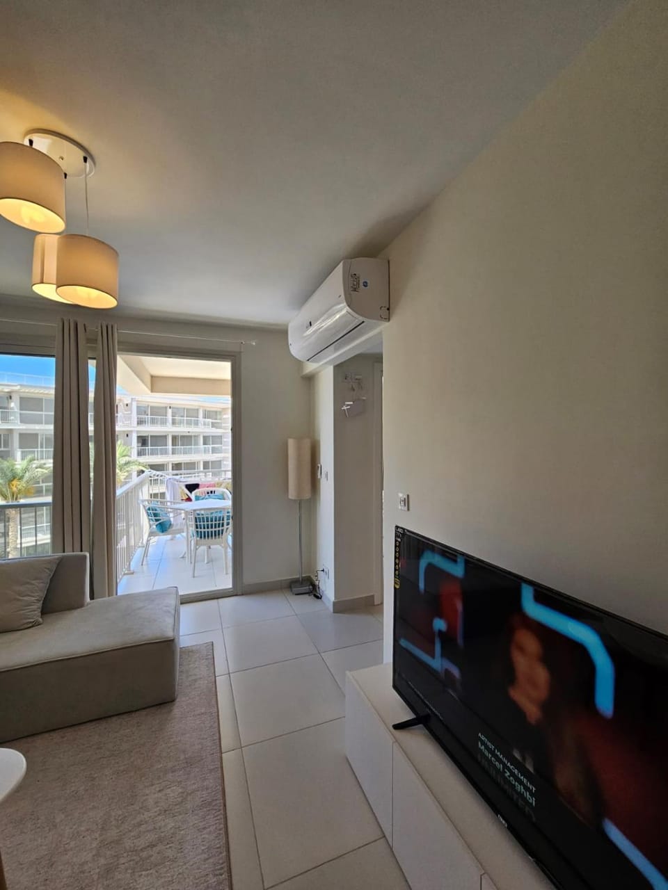 TV and multimedia, Seating area