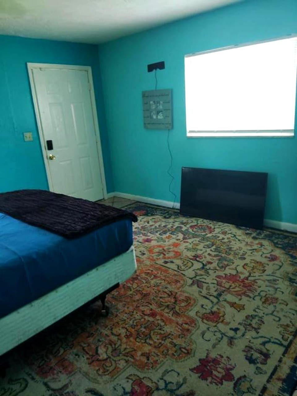 Bed, TV and multimedia