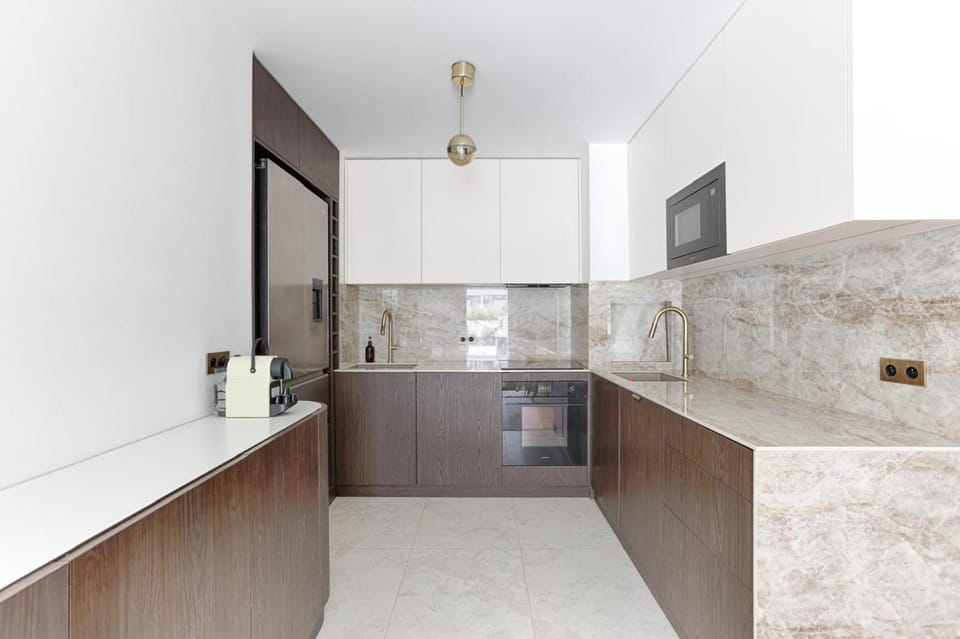 Appartement de luxe avec terrasse 3BR Levallois Apartment in Levallois-Perret