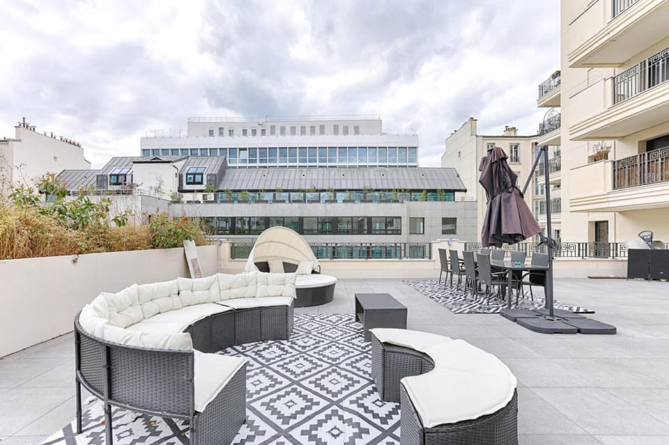 Appartement de luxe avec terrasse 3BR Levallois Apartment in Levallois-Perret