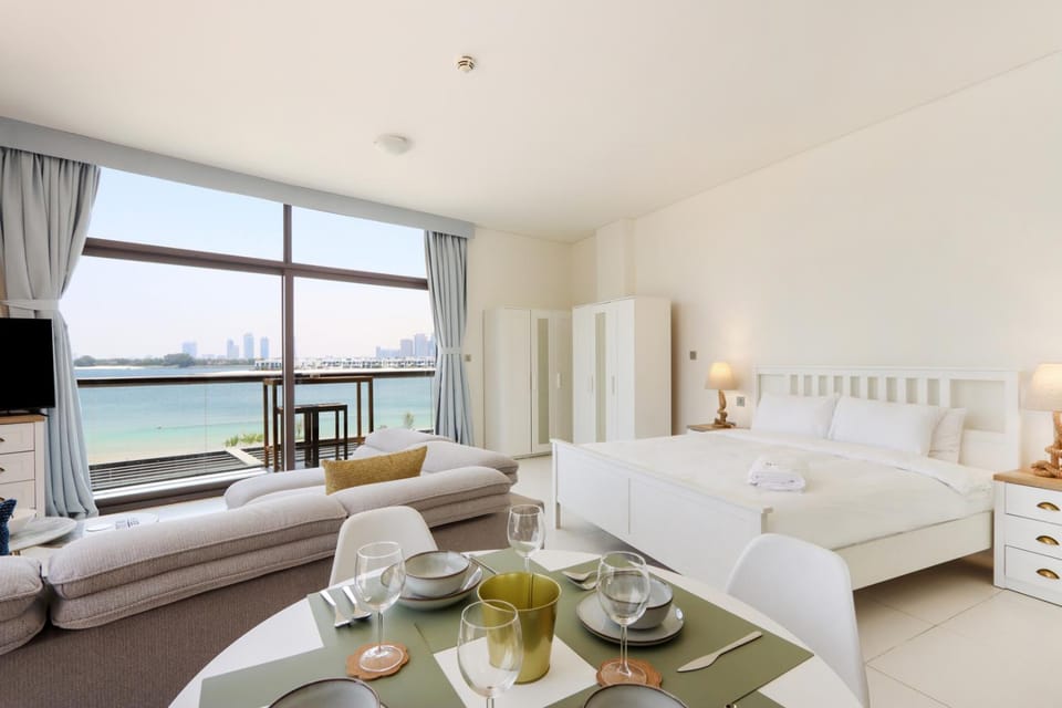 Bed, View (from property/room), Balcony/Terrace, Living room