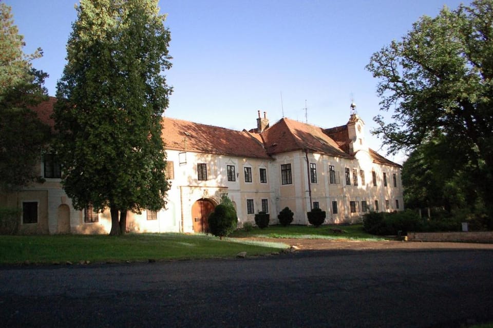 Property building, Landmark view