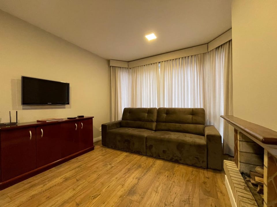 Communal lounge/ TV room, Living room, Seating area