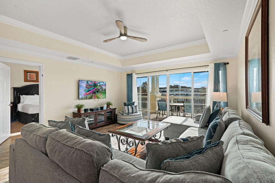 W488 - Luxurious North Villa House in Four Corners