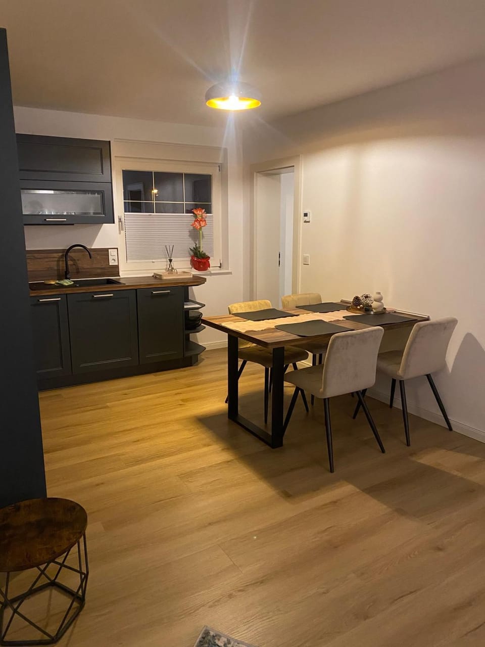 Property building, Kitchen or kitchenette, Living room