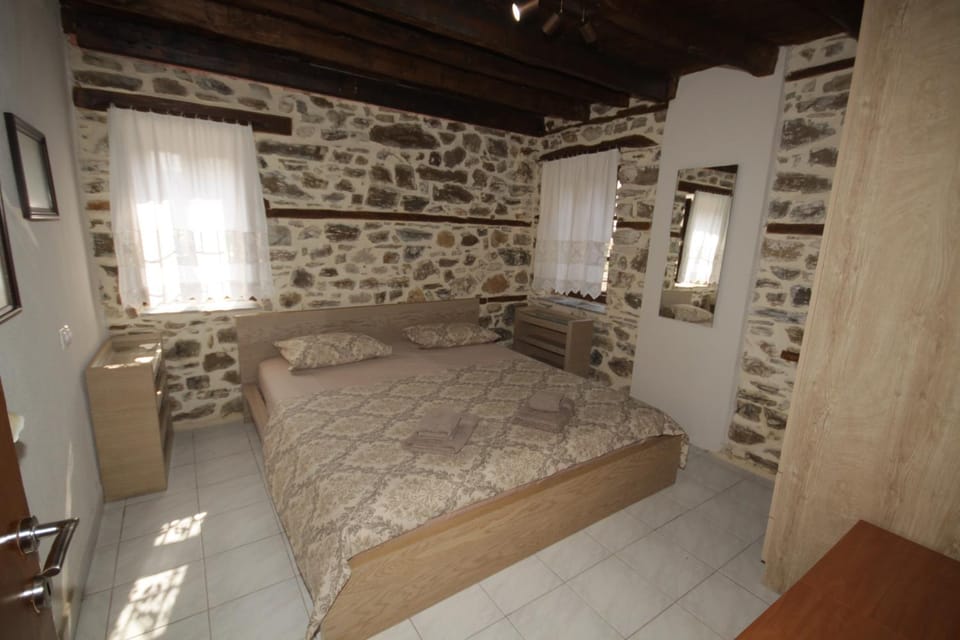 Anna Cozy Corner Apartment in Halkidiki