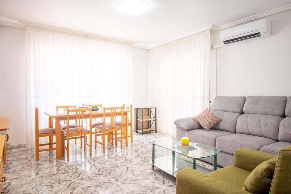 Living room, Dining area, air conditioner