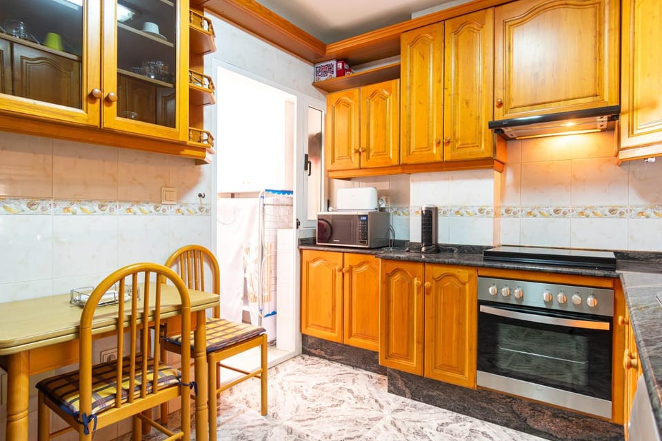 Kitchen or kitchenette, Dining area, dishwasher, oven, stove, toaster