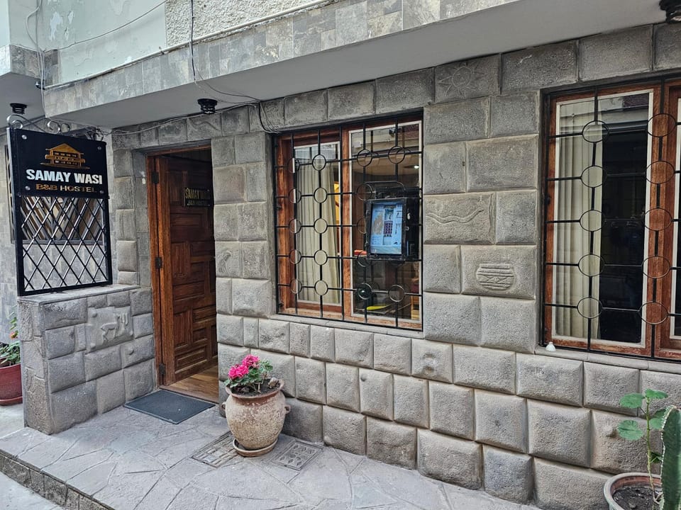 Property building, Facade/entrance, Day