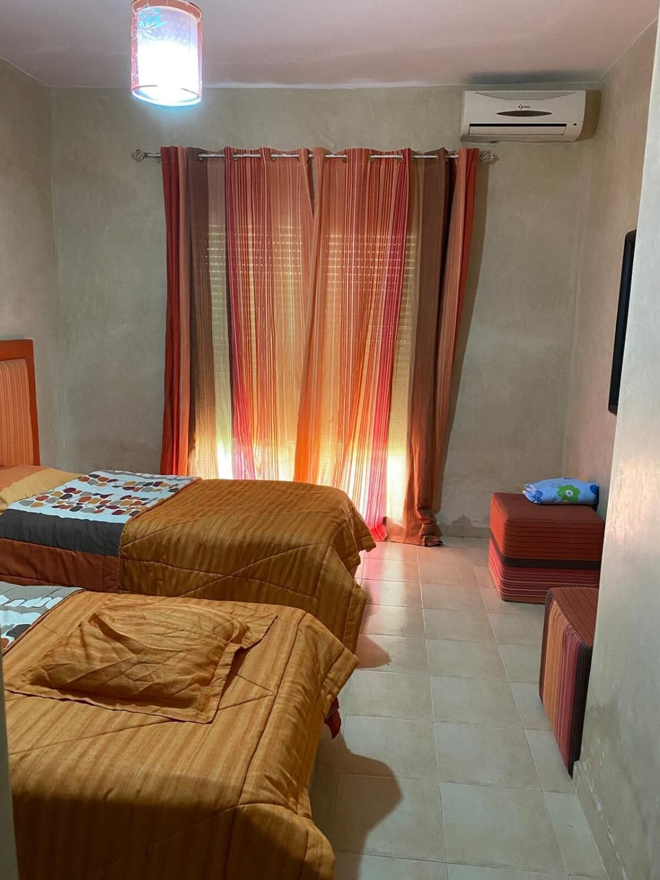 Bed, Bedroom, air conditioner