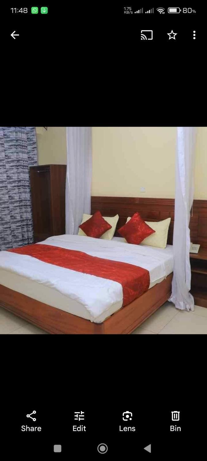 The Oakline Hotel Bed and Breakfast in Kenya
