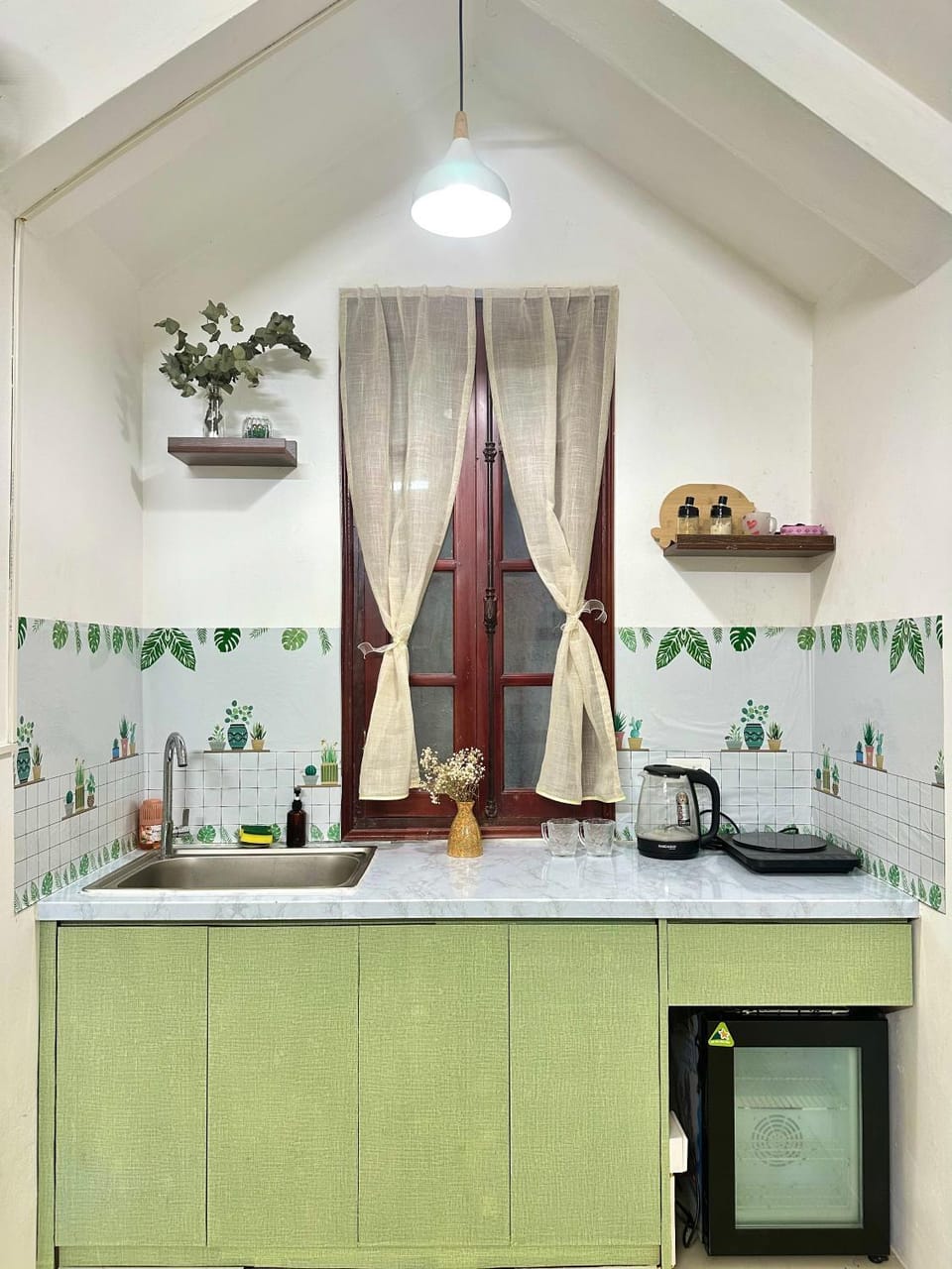 Kitchen or kitchenette, stove